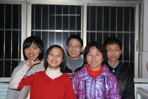 获奖学生合影 我校4名学生喜获全国中学生英语能力竞赛全...