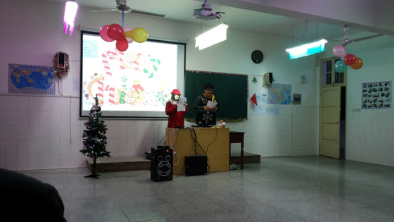 川二中--国际班欢乐举行庆圣诞、欢元旦晚会精